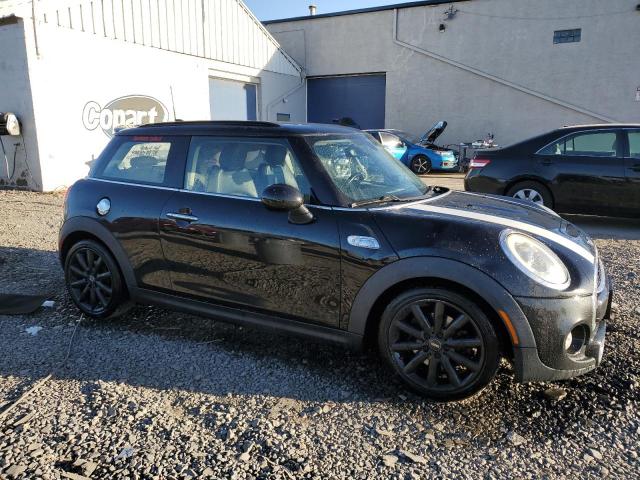 Photo 4 from auction – 2016 MINI COOPER S with VIN WMWXP7C50G2A43908