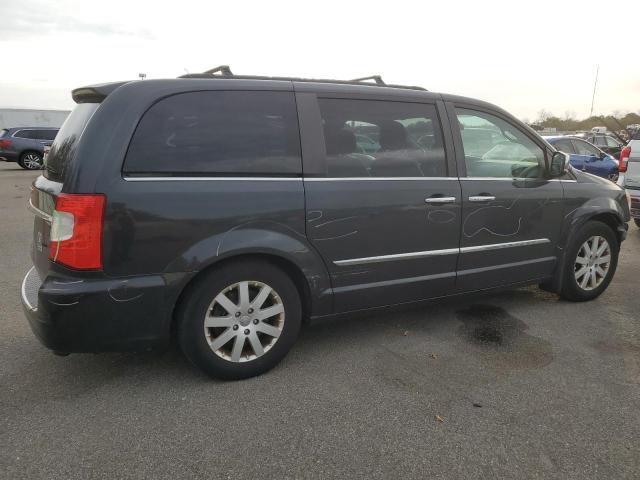 Photo 3 from auction – 2012 CHRYSLER TOWN & COU with VIN 2C4RC1CG2CR106795