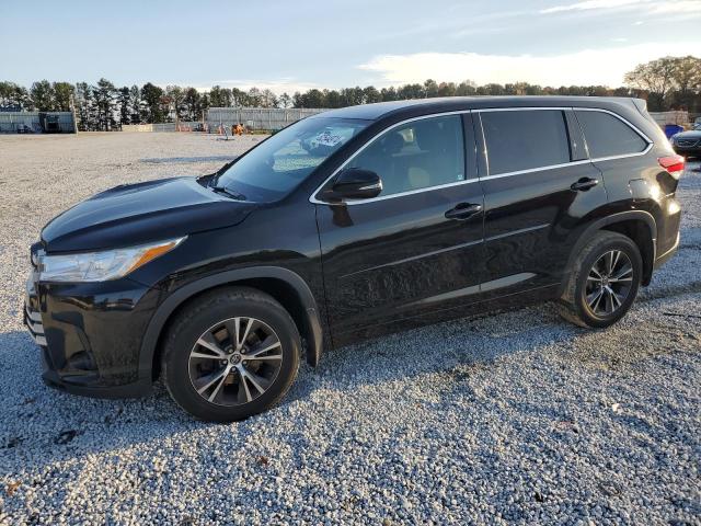 TOYOTA HIGHLANDER 2018 с VIN 5TDBZRFH1JS846183 - Снимка от търг