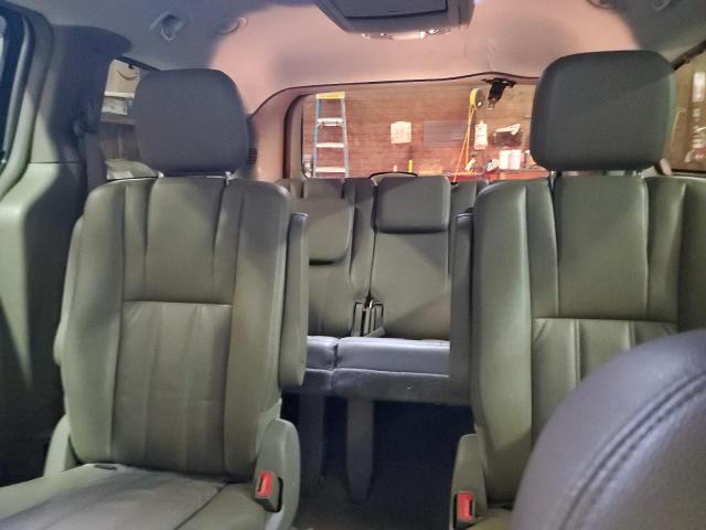 Photo 10 from auction – 2012 CHRYSLER TOWN & COU with VIN 2C4RC1CGXCR301222