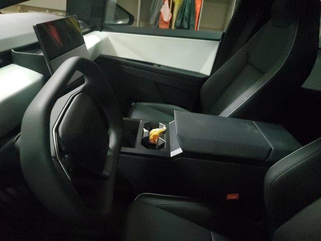 Photo 8 from auction – 2024 TESLA CYBERTRUCK with VIN 7G2CEHED8RA013046