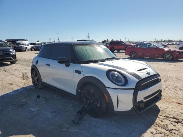 Photo 4 from auction – 2024 MINI COOPER S with VIN WMW53DH0XR2U53601