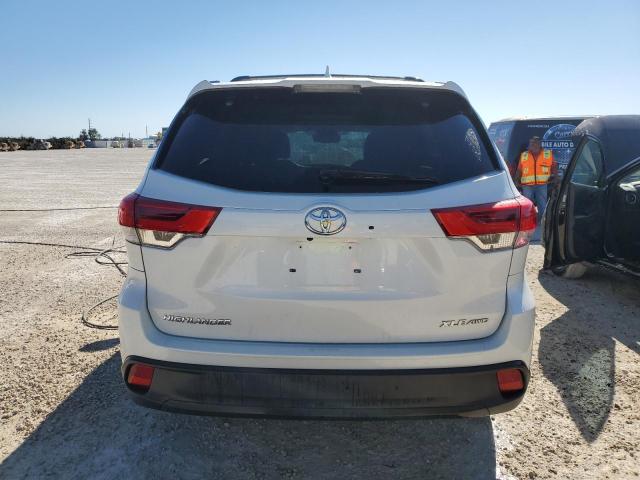 Photo 6 from auction – 2019 TOYOTA HIGHLANDER with VIN 5TDJZRFH8KS625886