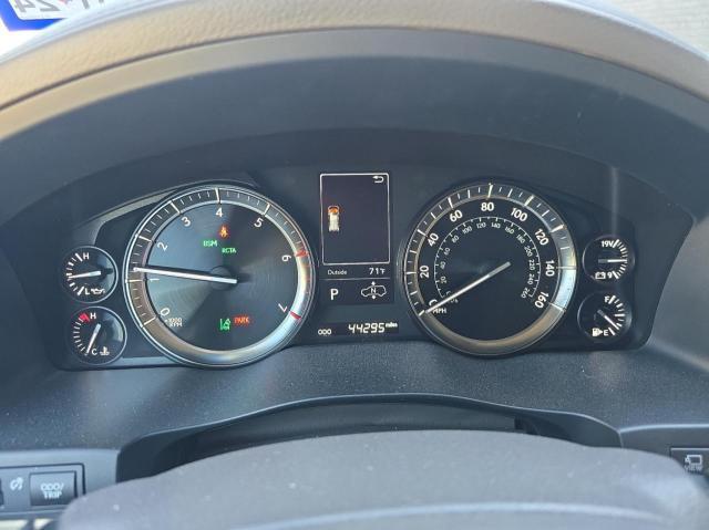 Photo 8 from auction – 2016 LEXUS LX 570 with VIN JTJHY7AX2G4195972