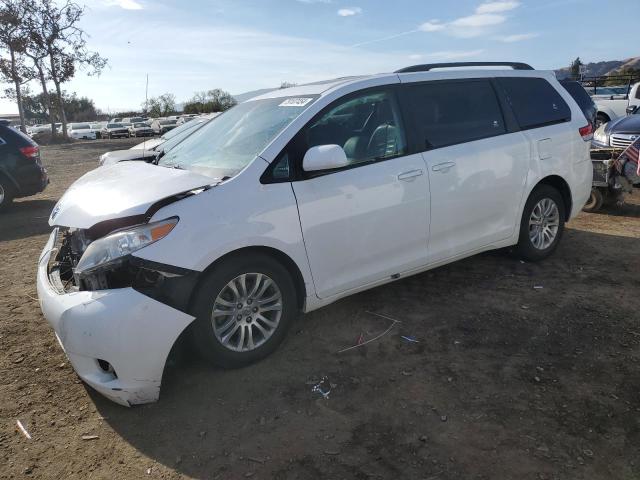Photo 1 from auction – 2014 TOYOTA SIENNA XLE with VIN 5TDYK3DC0ES467281
