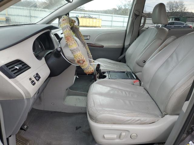 Photo 7 from auction – 2011 TOYOTA SIENNA XLE with VIN 5TDYK3DC7BS077550