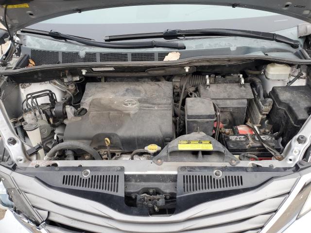 Photo 12 from auction – 2012 TOYOTA SIENNA XLE with VIN 5TDYK3DCXCS273404