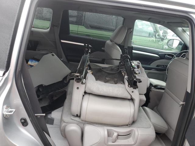 Photo 11 from auction – 2019 TOYOTA HIGHLANDER with VIN 5TDJZRFH0KS626532