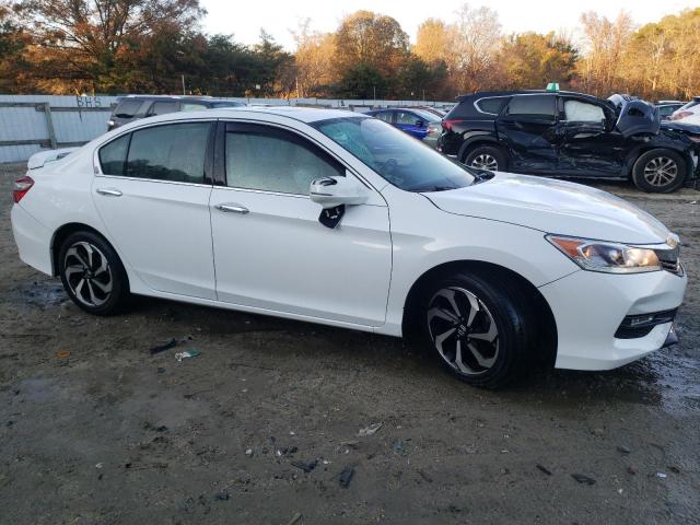 Photo 4 from auction – 2016 HONDA ACCORD EXL with VIN 1HGCR3F09GA003545