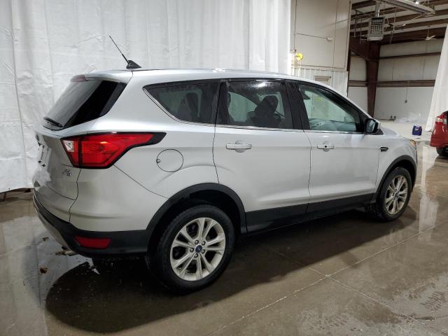 Photo 3 from auction – 2019 FORD ESCAPE SE with VIN 1FMCU9GD8KUB92063