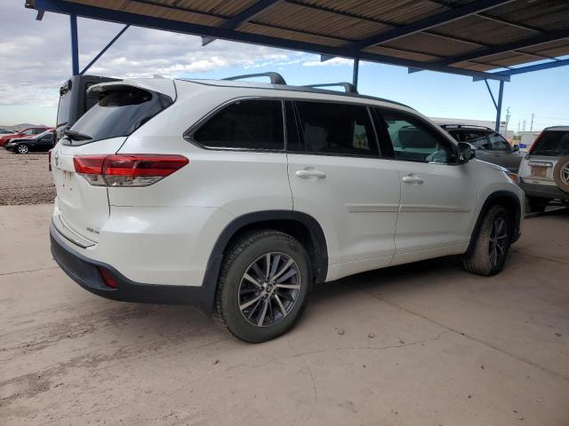 Photo 3 from auction – 2018 TOYOTA HIGHLANDER with VIN 5TDJZRFHXJS805045