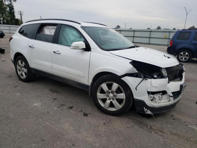 Photo 4 from auction – 2017 CHEVROLET TRAVERSE L with VIN 1GNKVGKD2HJ352707