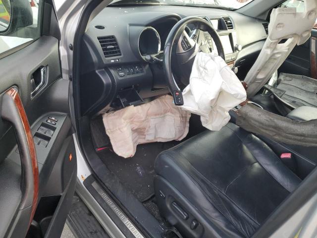 Photo 8 from auction – 2011 TOYOTA HIGHLANDER with VIN JTEDC3EHXB2001572