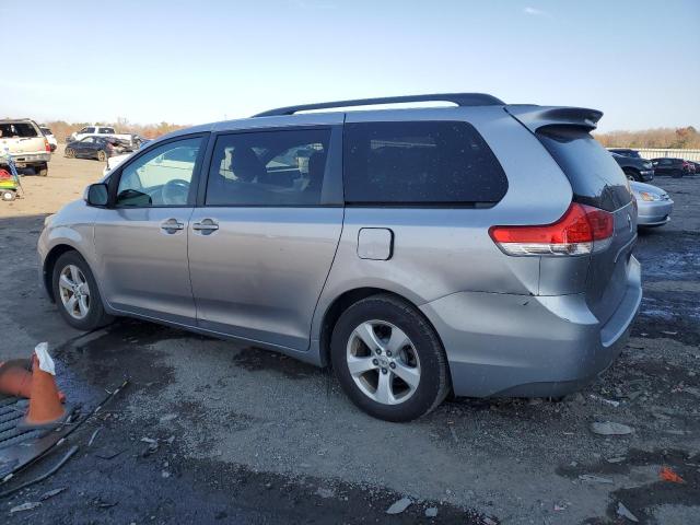 Photo 2 from auction – 2011 TOYOTA SIENNA LE with VIN 5TDKK3DC5BS039658