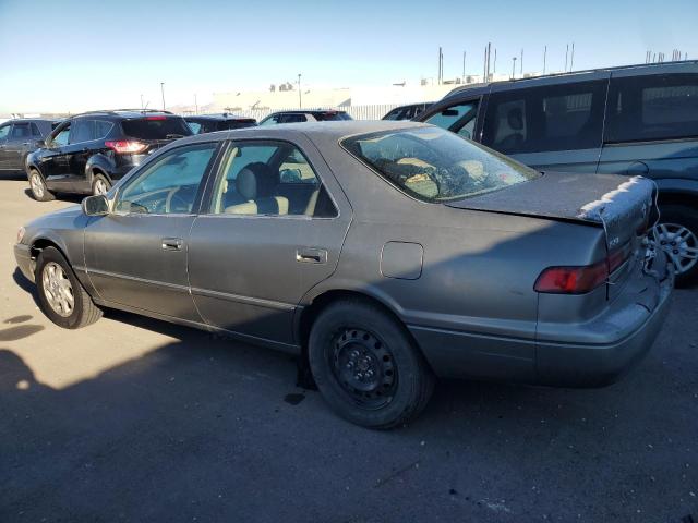 Photo 2 from auction – 1998 TOYOTA CAMRY with VIN JT2BF28K0W0099946
