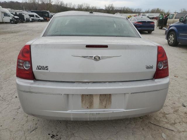 Photo 6 from auction – 2010 CHRYSLER 300 TOURIN with VIN 2C3CA5CV1AH195512