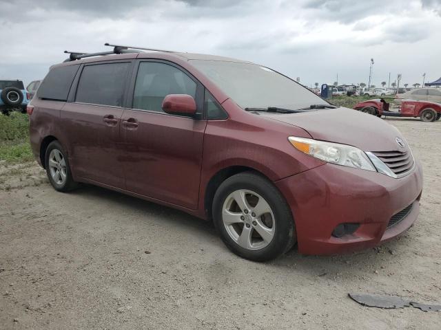 Photo 4 from auction – 2017 TOYOTA SIENNA LE with VIN 5TDKZ3DC6HS801187