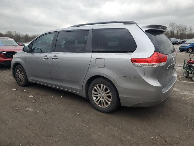 Photo 2 from auction – 2011 TOYOTA SIENNA XLE with VIN 5TDYK3DC2BS105707