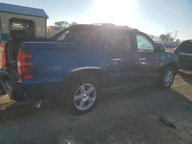 Photo 3 from auction – 2013 CHEVROLET AVALANCHE with VIN 3GNTKFE78DG212525
