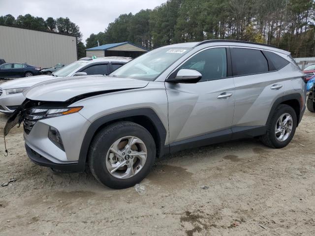 HYUNDAI TUCSON SEL 2023 with VIN 5NMJBCAE1PH240890 - Photo from auction