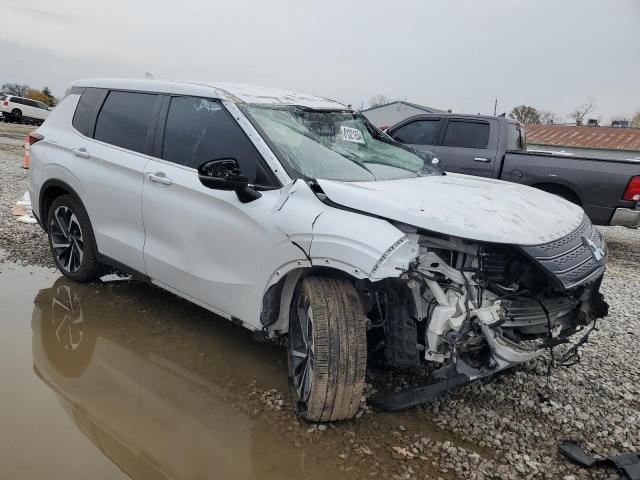 Photo 4 from auction – 2023 MITSUBISHI OUTLANDER with VIN JA4J3UA86PZ014492