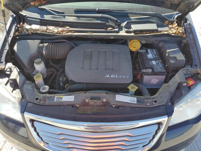 Photo 12 from auction – 2015 CHRYSLER TOWN & COU with VIN 2C4RC1BG1FR708657
