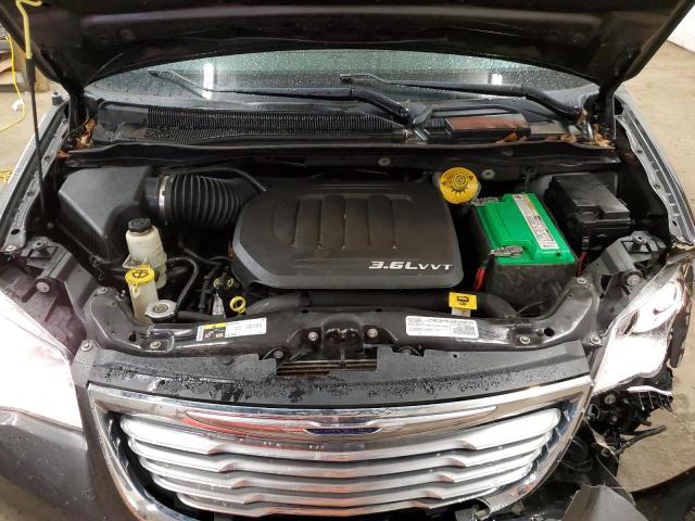 Photo 12 from auction – 2016 CHRYSLER TOWN & COU with VIN 2C4RC1BG4GR229201