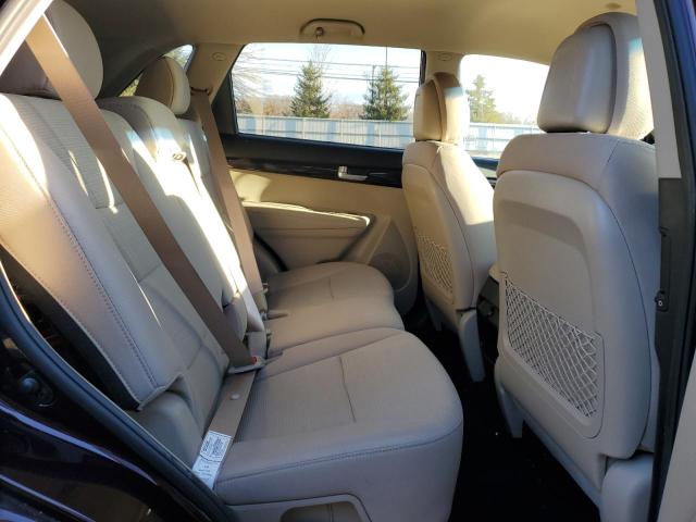 Photo 11 from auction – 2015 KIA SORENTO LX with VIN 5XYKTCA64FG552169