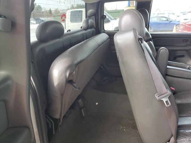 Photo 10 from auction – 2004 CHEVROLET SILVERADO with VIN 2GCEK19T941266646