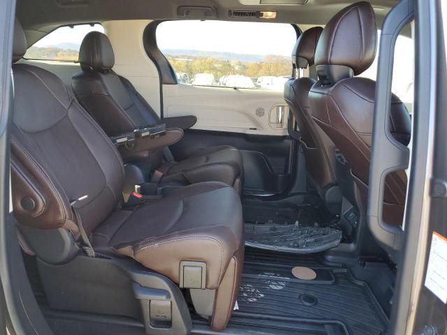 Photo 11 from auction – 2023 TOYOTA SIENNA LIM with VIN 5TDESKFC9PS096960