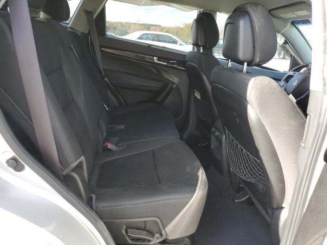 Photo 11 from auction – 2014 KIA SORENTO LX with VIN 5XYKT3A68EG434396