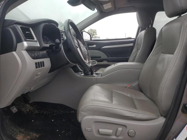 Photo 7 from auction – 2018 TOYOTA HIGHLANDER with VIN 5TDKZRFH5JS540491