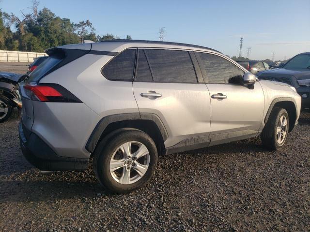 Photo 3 from auction – 2021 TOYOTA RAV4 XLE with VIN 2T3W1RFV8MC168972