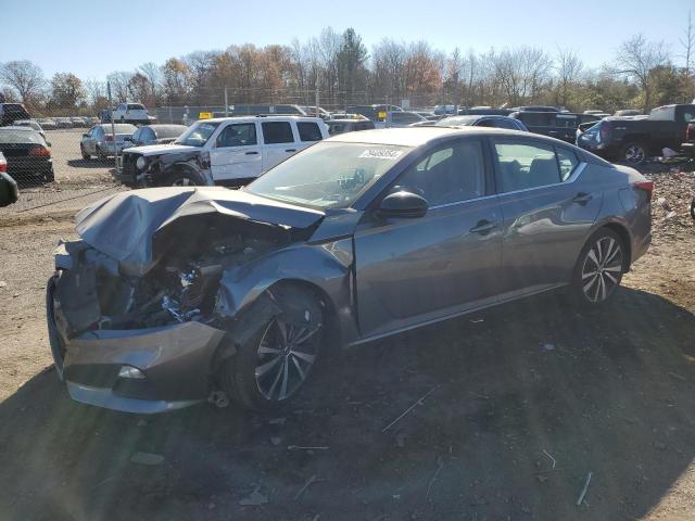 NISSAN ALTIMA SR 2019 with VIN 1N4BL4CV4KC126819 - Photo from auction