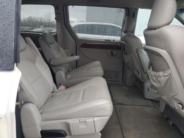 Photo 11 from auction – 2005 CHRYSLER TOWN & COU with VIN 2C8GP64L35R286424