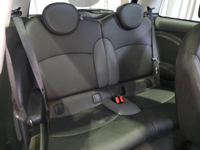 Photo 10 from auction – 2010 MINI COOPER with VIN WMWMF3C55ATZ64941