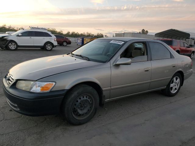 TOYOTA CAMRY CE 2000 with VIN JT2BG22K8Y0526458 - Photo from auction