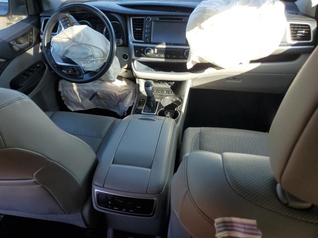 Photo 8 from auction – 2018 TOYOTA HIGHLANDER with VIN 5TDDZRFH9JS803736