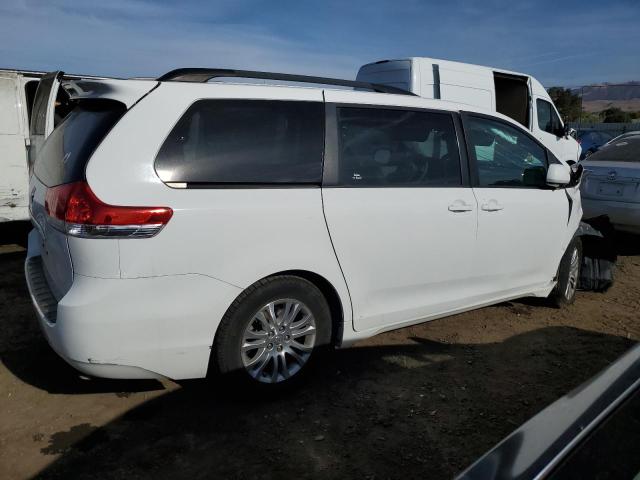 Photo 3 from auction – 2014 TOYOTA SIENNA XLE with VIN 5TDYK3DC0ES467281