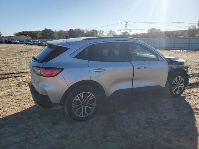 Photo 3 from auction – 2020 FORD ESCAPE SEL with VIN 1FMCU0H60LUC04381