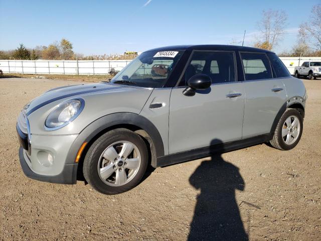 MINI COOPER 2015 with VIN WMWXS5C53FT827847 - Photo from auction