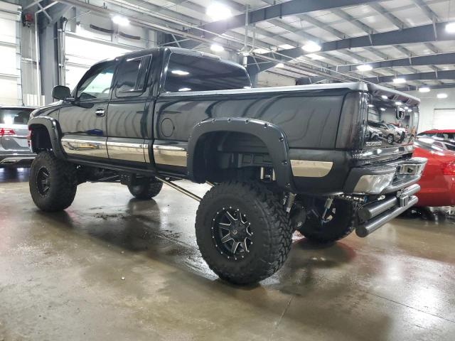 Photo 2 from auction – 2002 CHEVROLET SILVERADO with VIN 2GCEK19TX21163958