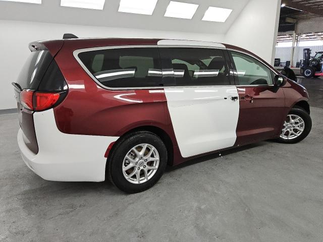Photo 3 from auction – 2022 CHRYSLER VOYAGER LX with VIN 2C4RC1CG8NR104388