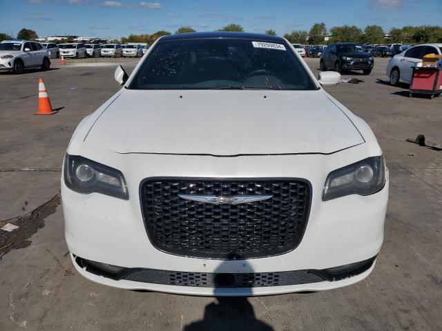 Photo 5 from auction – 2015 CHRYSLER 300 S with VIN 2C3CCABG1FH868182