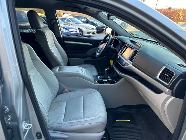Photo 5 from auction – 2017 TOYOTA HIGHLANDER with VIN 5TDBZRFH4HS358517