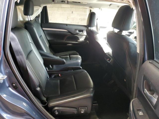Photo 11 from auction – 2016 TOYOTA HIGHLANDER with VIN 5TDJKRFH8GS286817