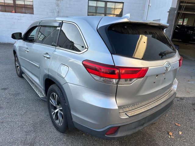 Photo 3 from auction – 2017 TOYOTA HIGHLANDER with VIN 5TDBZRFH4HS358517