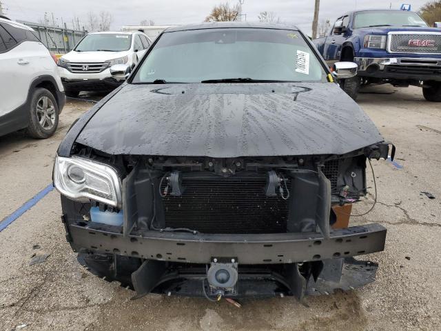 Photo 5 from auction – 2018 CHRYSLER 300 LIMITE with VIN 2C3CCAKG7JH268095