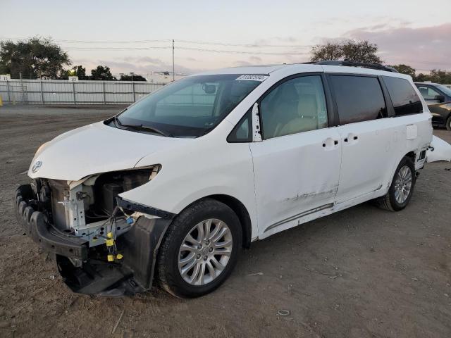 Photo 1 from auction – 2012 TOYOTA SIENNA XLE with VIN 5TDYK3DC1CS211700