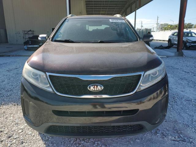 Photo 5 from auction – 2015 KIA SORENTO LX with VIN 5XYKTDA76FG652045